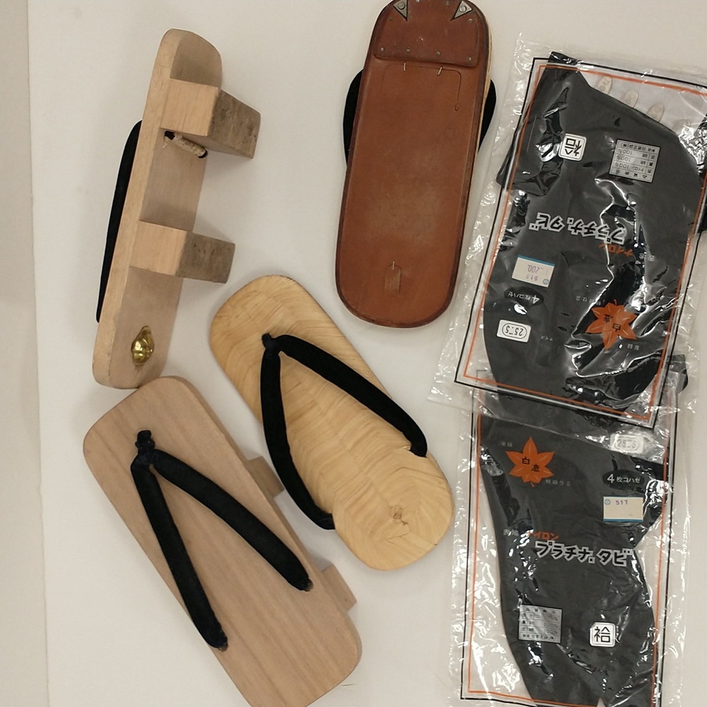 Japanese Sandal Group Wood Bamboo Leather Black Socks Lg Sizing Vintage 90's